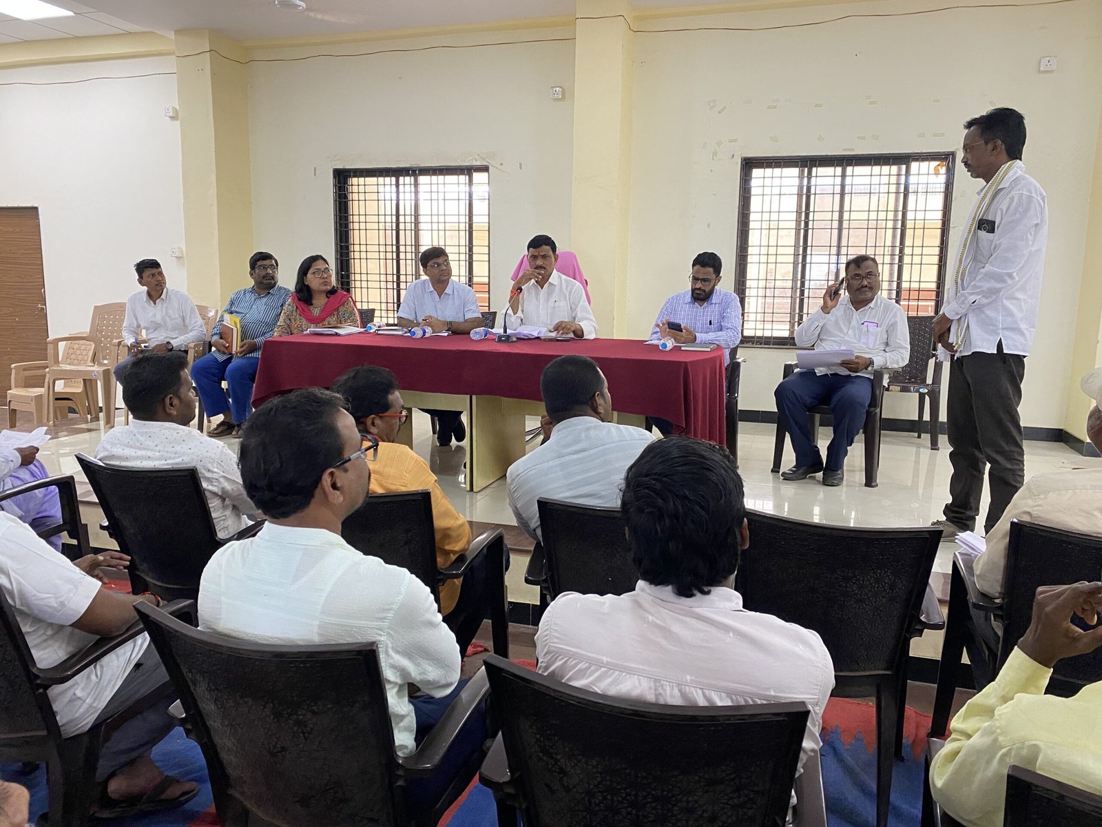 आ नारायण कुचे यांच्या अध्यक्षतेखाली फुलंब्री तहसील कार्यालयामध्ये आढावा बैठक