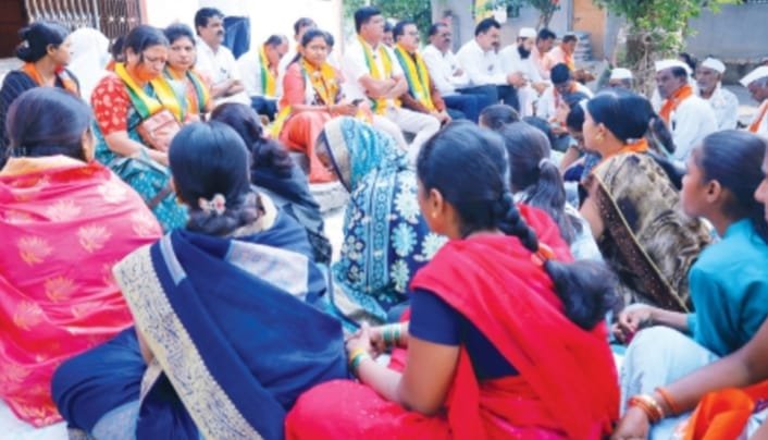 अनुराधा चव्हाण यांना निवडून आणण्यासाठी महायुतीचे, कार्यकर्ते उतरले प्रचारात