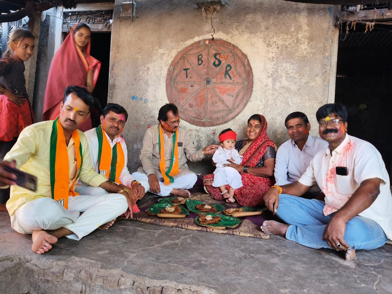 बंजारा समाजासोबत भाजपचीहोळी मोठ्या उत्साहात साजरी !